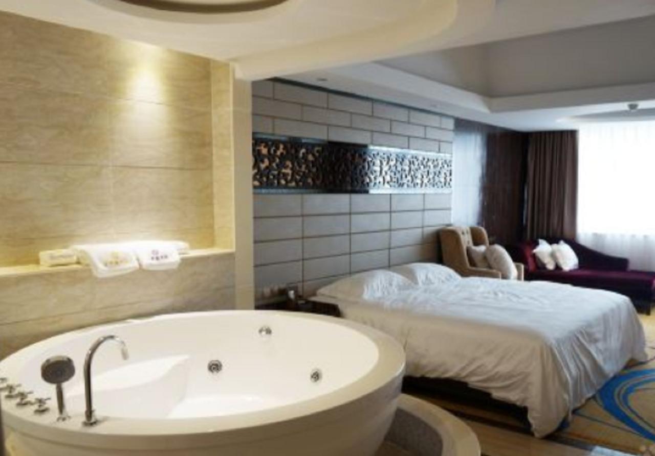 Xilaifeng Hotel Наньнин Экстерьер фото
